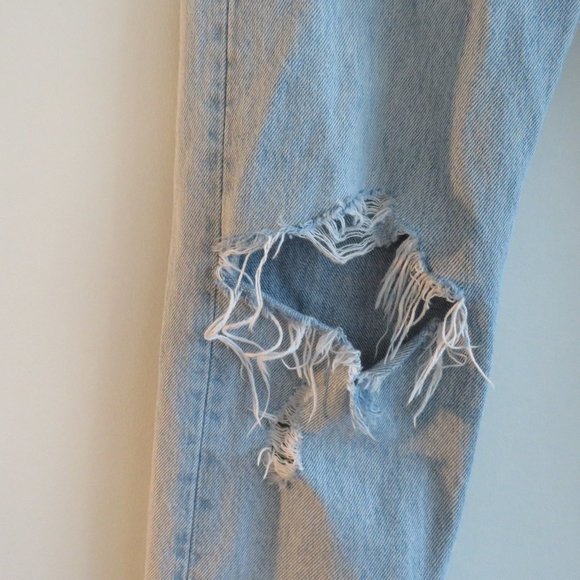 LEVI'S Wedgie Button Fly Light Wash Distressed Straight Leg Jeans - Size 27 - Picture 4 of 16